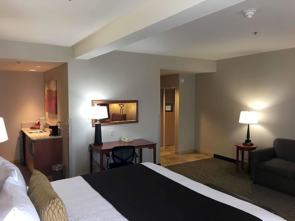 Best Western Plus Arrowhead Hotel