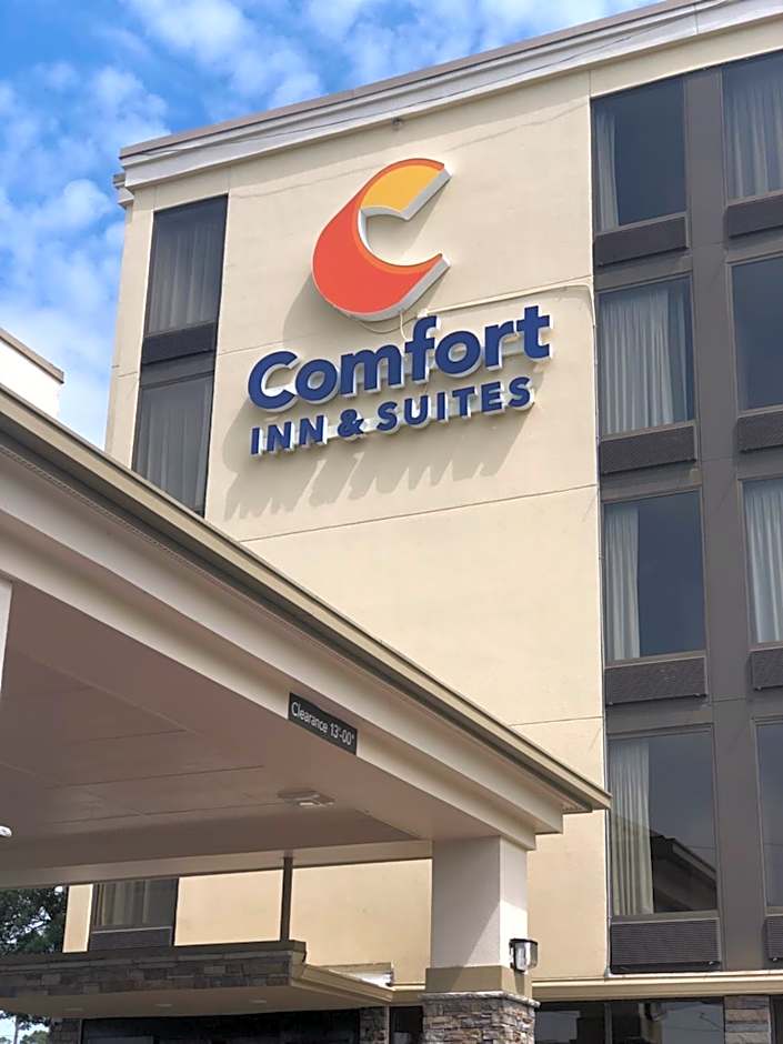Comfort Inn & Suites Durham near Duke University