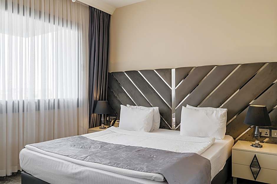 Royal Palace Hotel