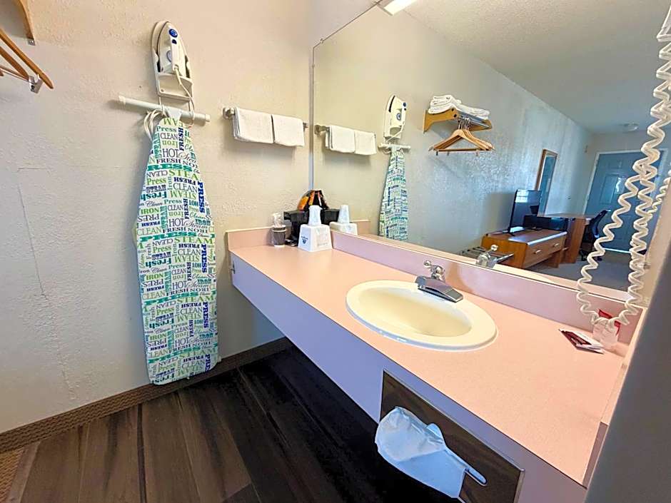 Americas Best Value Inn St. Ignace
