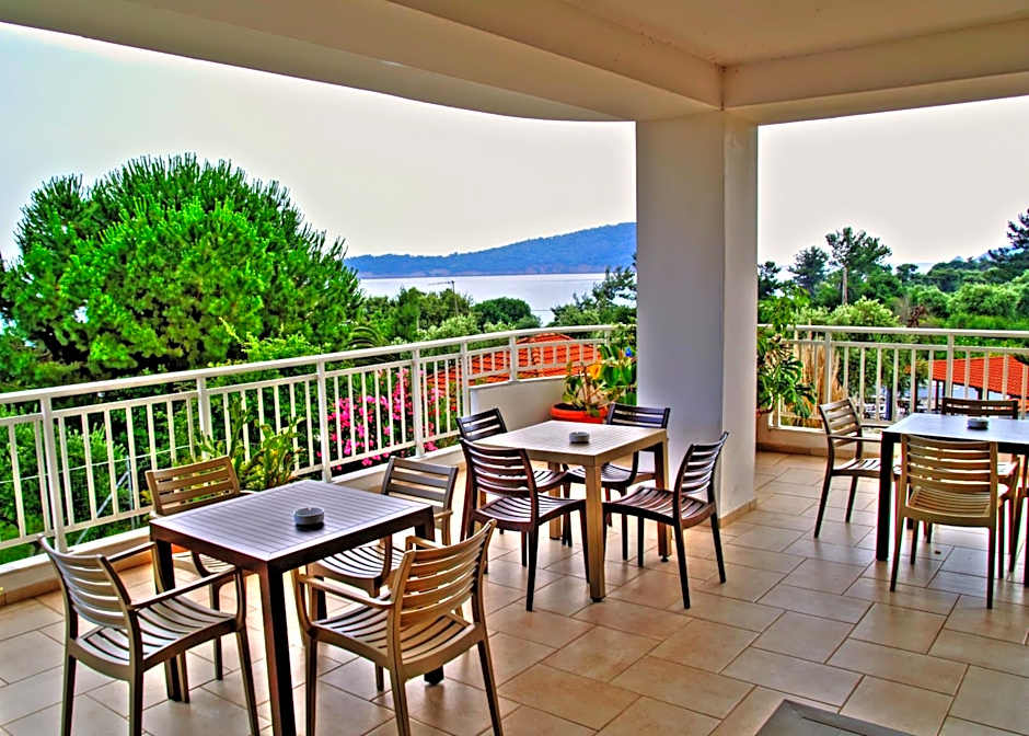 Maranton Beach Hotel