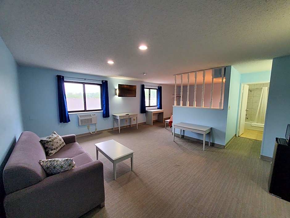 Coastal Inn & Suites