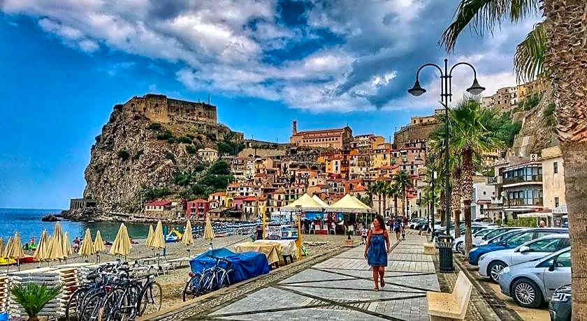 Romeo e Giulietta Scilla