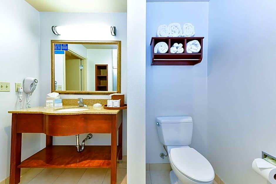 Hampton Inn By Hilton & Suites Pittsburg