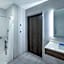 Holiday Inn Express and Suites Gilbert - East Mesa By IHG