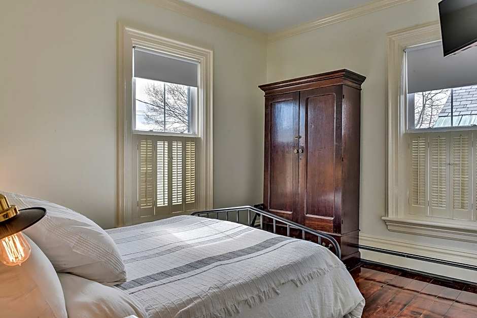 Photo 1 of 5 of Family Suite