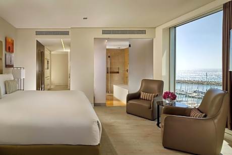 Studio room, Sea view, 1 Queen, Balcony