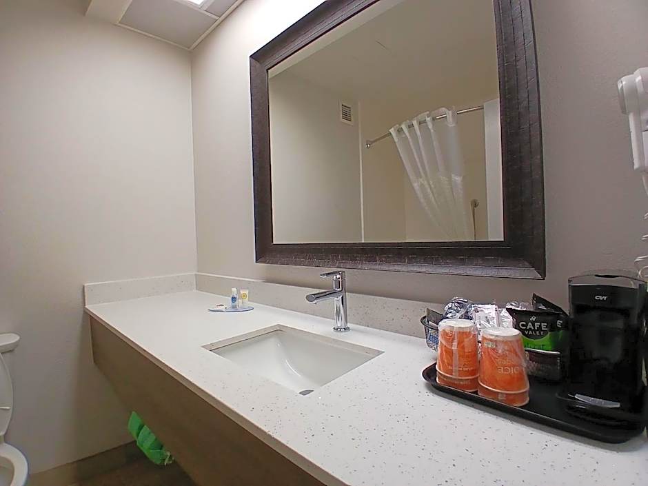 Comfort Inn near Downtown & Blue Ridge PKWY