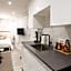 16 Studio Apartment-Hotel in Little Italy by Den Stays