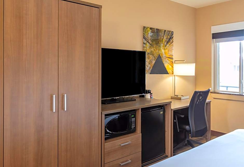 Boulder University Inn