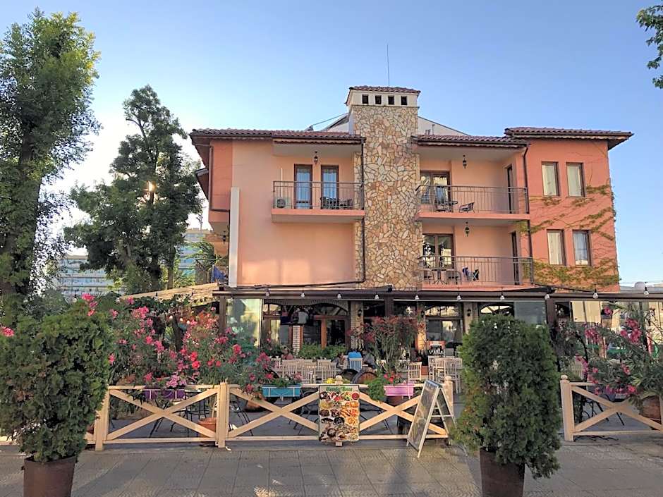 Oleander House and Tennis Club