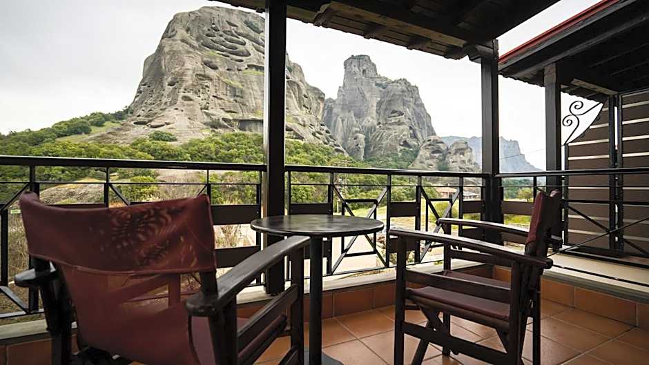 Dellas Boutique Hotel