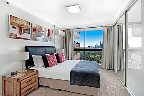 Sub Penthouse Three-Bedroom Apartment with Ocean View