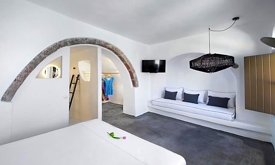 Sophia Luxury Suites