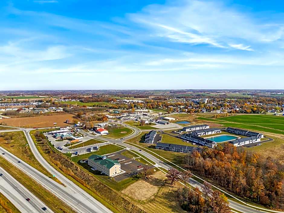 Cobblestone Hotel & Suites Denmark - Green Bay