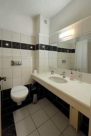 Twin Room with Balcony