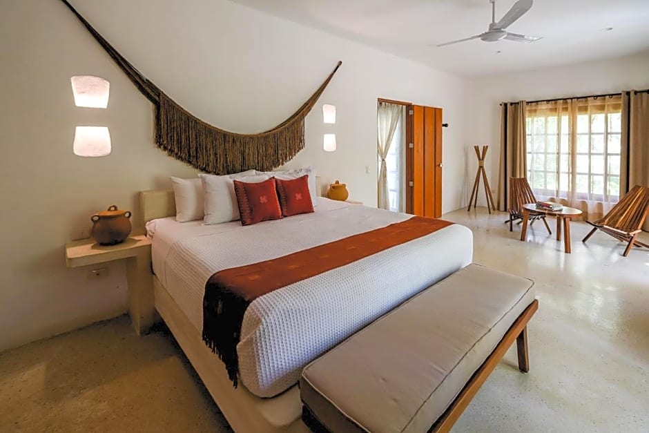 Wakax Hacienda - Cenote & Boutique Hotel
