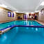 La Quinta Inn & Suites by Wyndham Denver Gateway Park