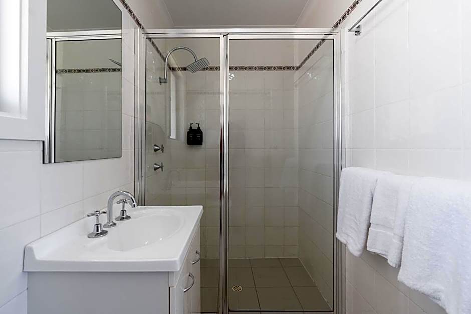 Highway 1 Holiday & Lifestyle Park