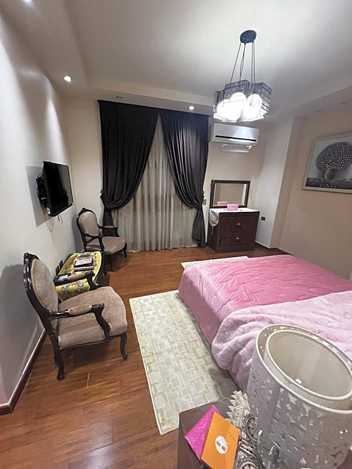 Super luxury flat near airport شقة سكنية قمة الفخامة والاتساع بقرب المولات التجارية و المطار