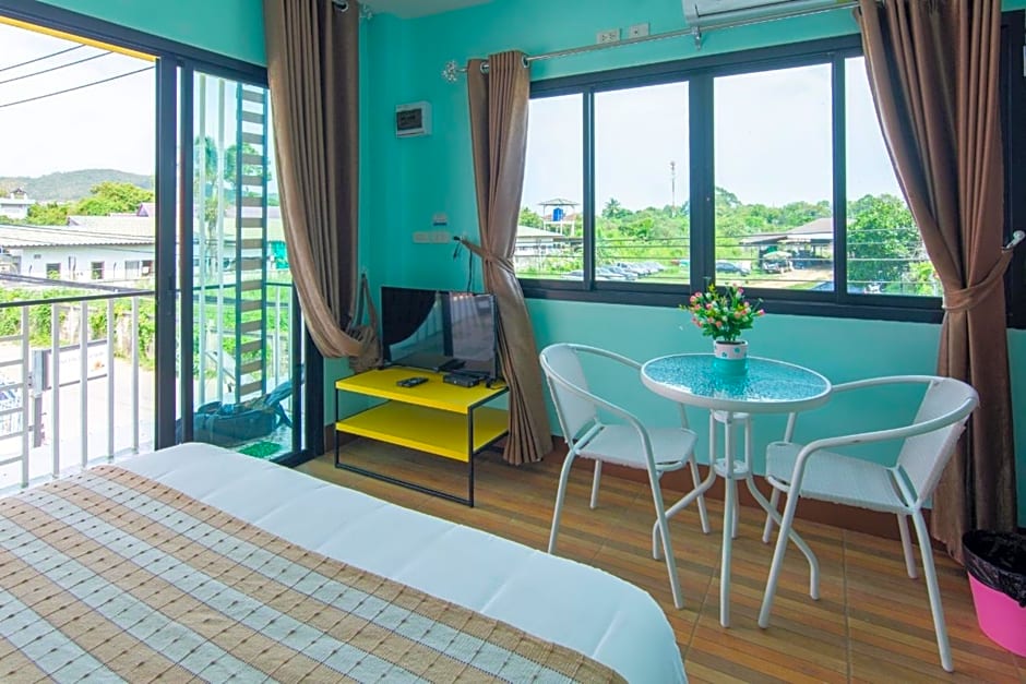 Brown Home Sattahip @ 19