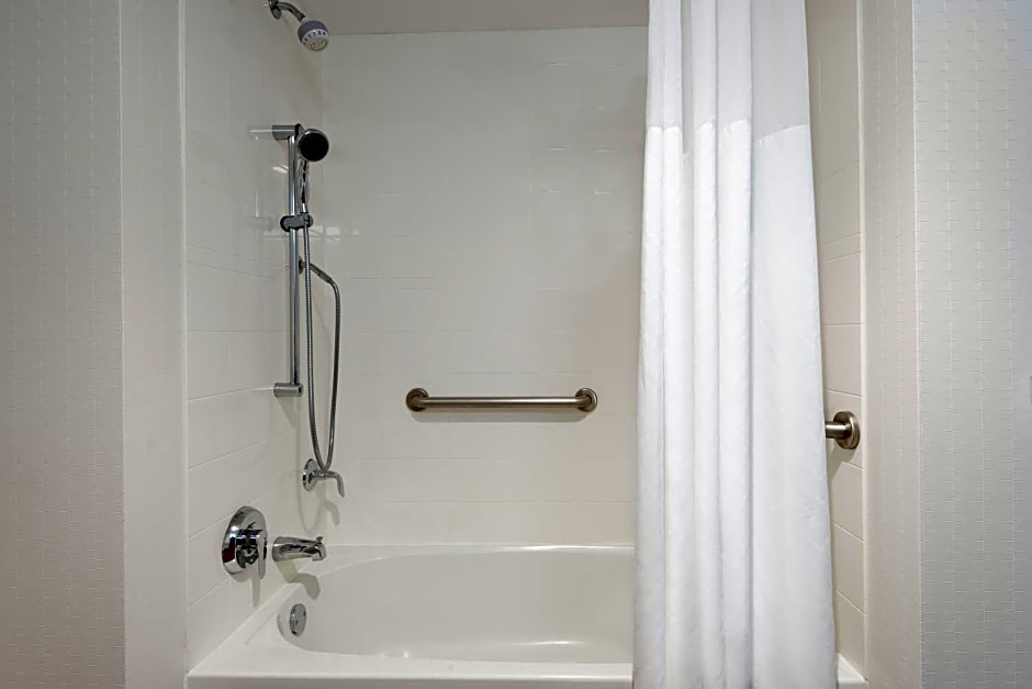 Hampton Inn and Suites Clearwater Beach