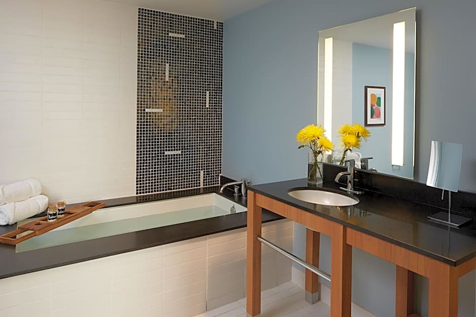 Kimpton Shorebreak Huntington Beach Resort By IHG