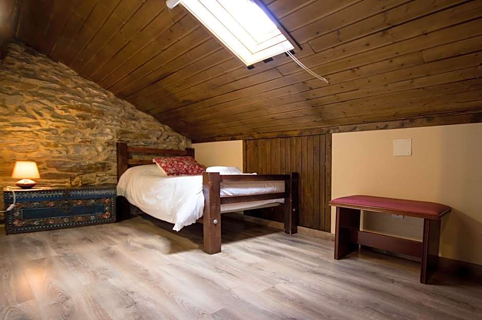 Foto 1 de 9 de Quadruple Room with Private Bathroom