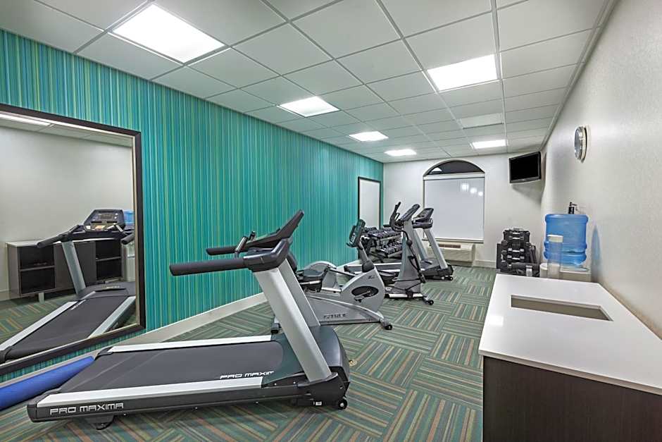 Holiday Inn Express Hotel and Suites Shreveport South Park Plaza By IHG