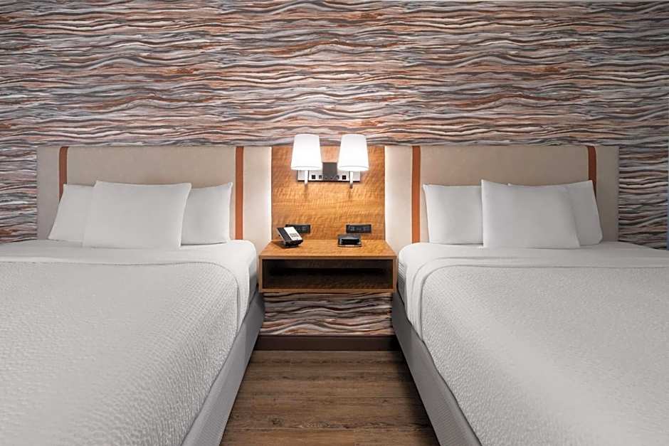 La Quinta Inn & Suites by Wyndham Ruidoso Downs