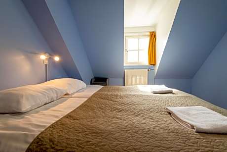 Double Room with Shared Bathroom