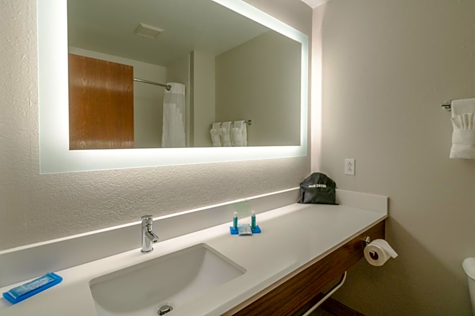 Holiday Inn Express Hotel & Suites Elkins, an IHG Hotel