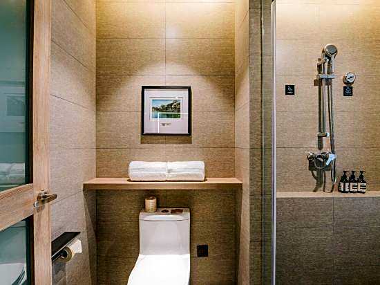 Atour Hotel (Yiwu International Trade City)