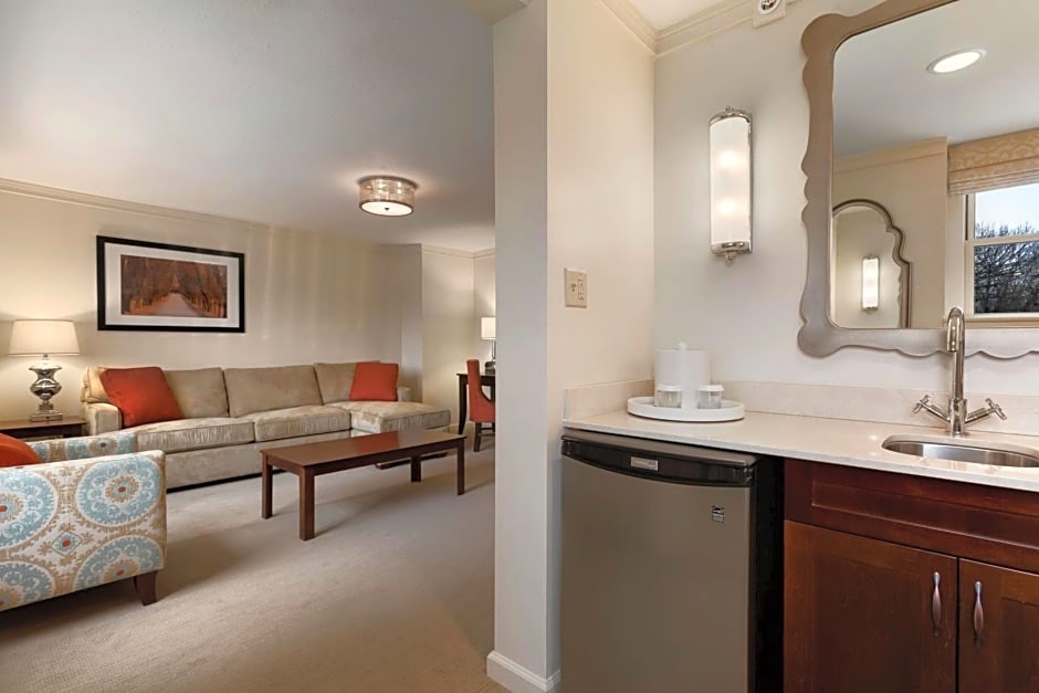 The Elms Hotel & Spa, a Destination by Hyatt Hotel
