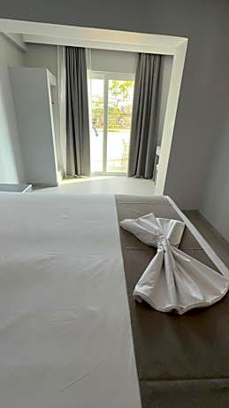 Triple Room with Balcony