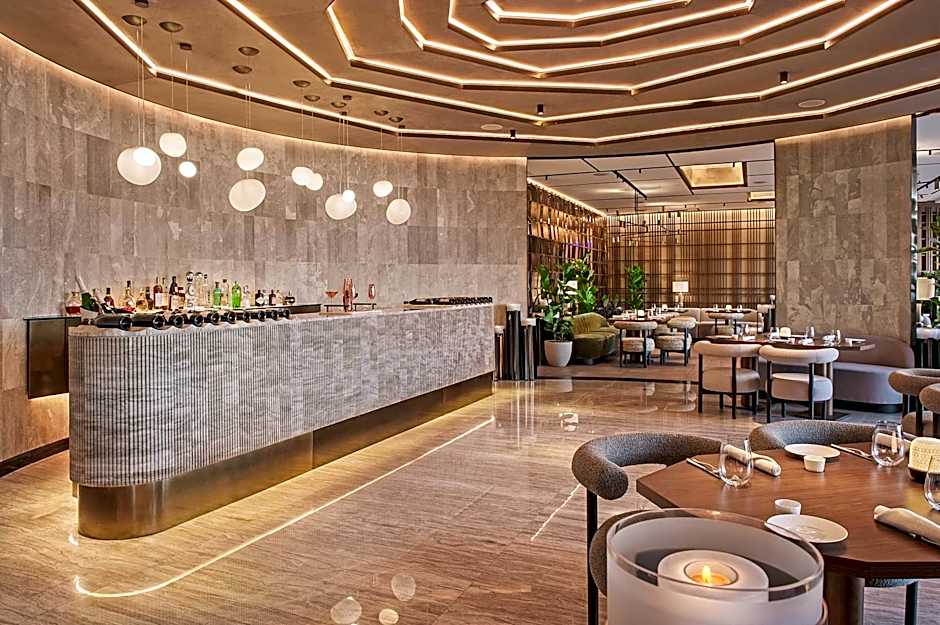 Four Seasons Hotel