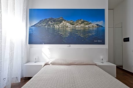 1 King Bed, Accessible