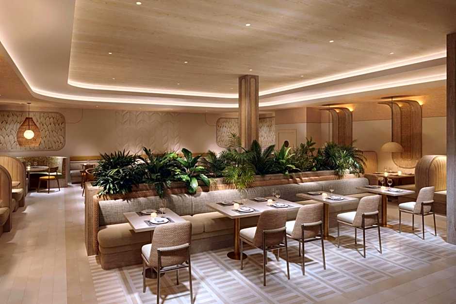 The Ritz-Carlton Naples, Tiburón