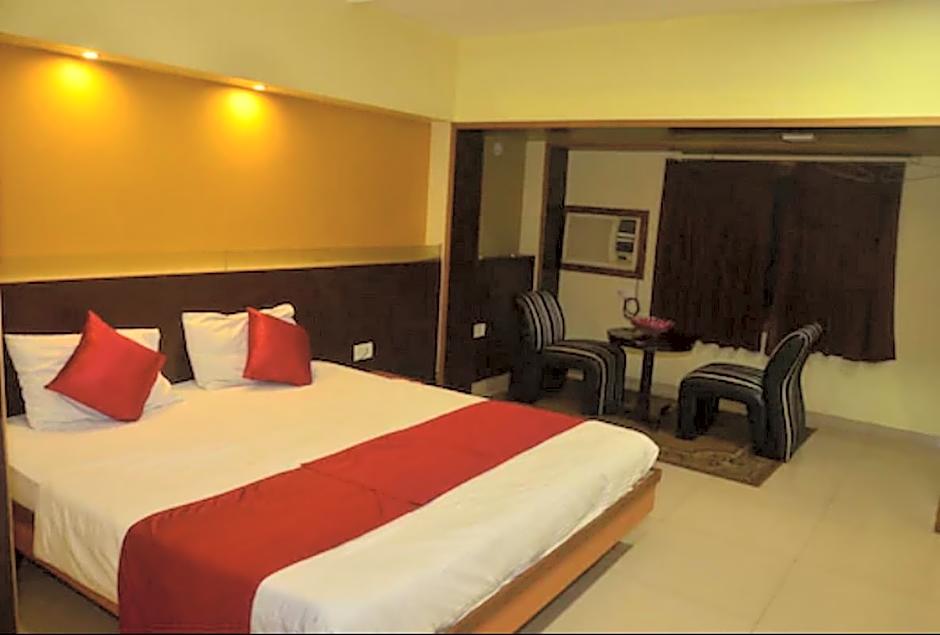 Poonam Hotel
