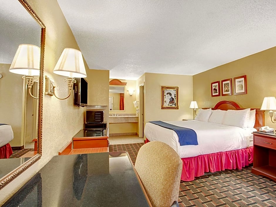 Days Inn by Wyndham Memphis at Graceland