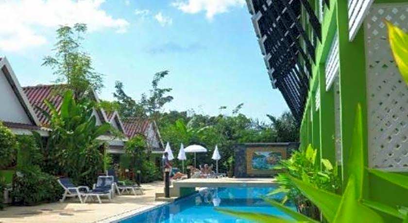 Khaolak C-nior Bungalows