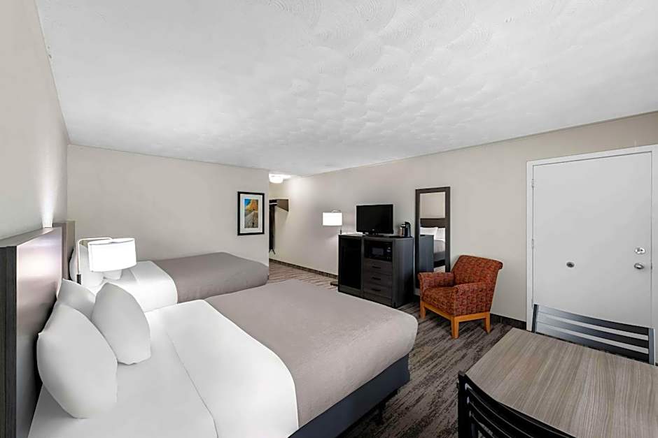 Quality Inn & Suites Munising