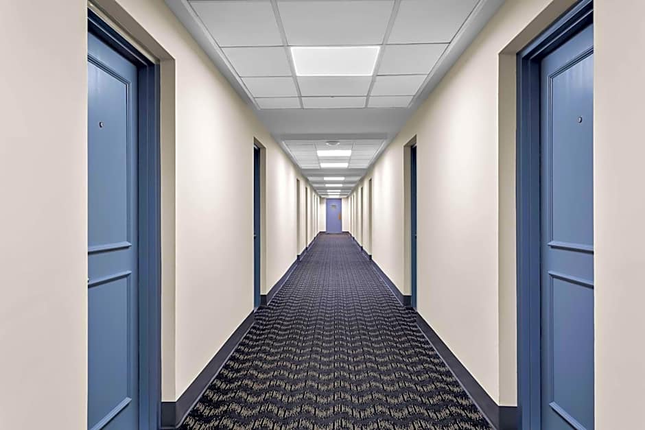 SureStay Plus by Best Western Windsor