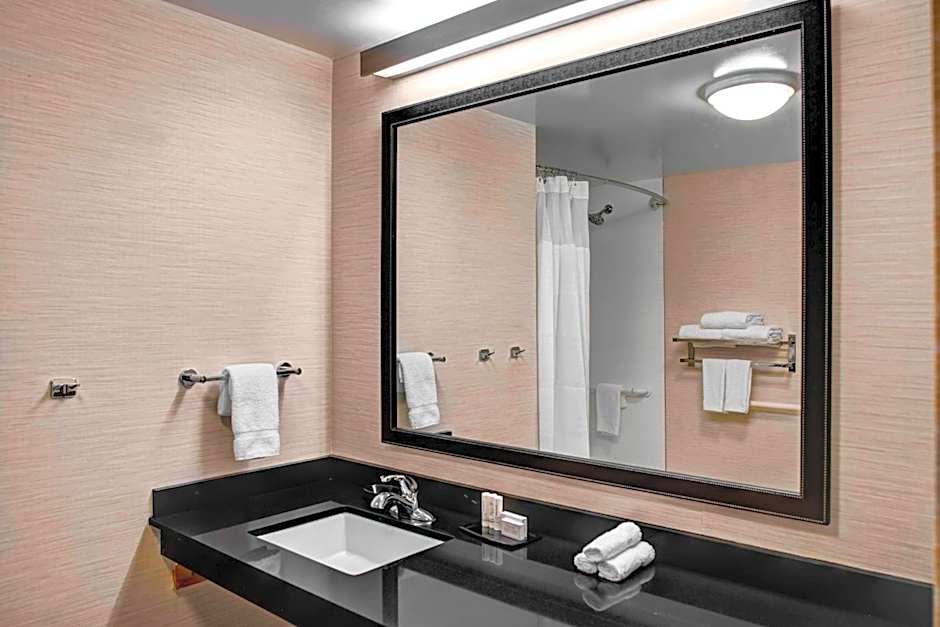 Fairfield Inn & Suites by Marriott Los Angeles LAX/El Segundo