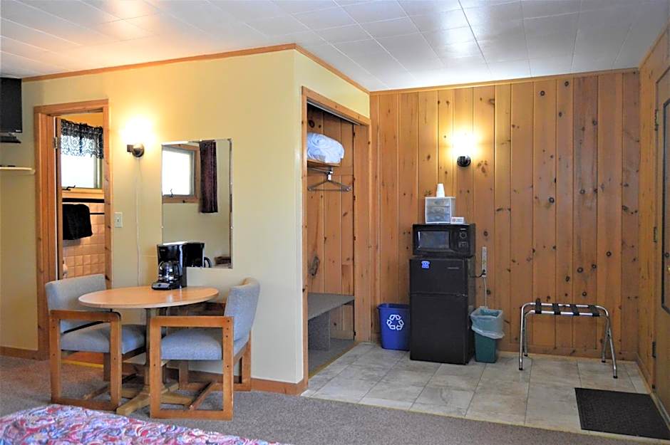 Baileys Sunset Motel