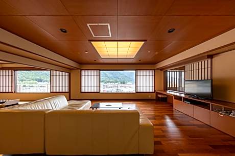 Suite with Pool View