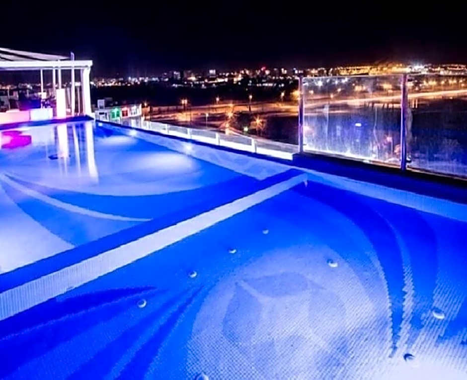 Carnelian Muscat - Airport Hotel