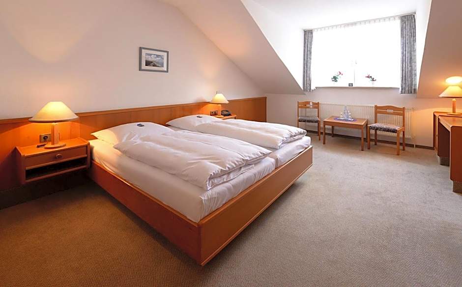 Foto 1 di 6 di Quadruple Room with Private Bathroom