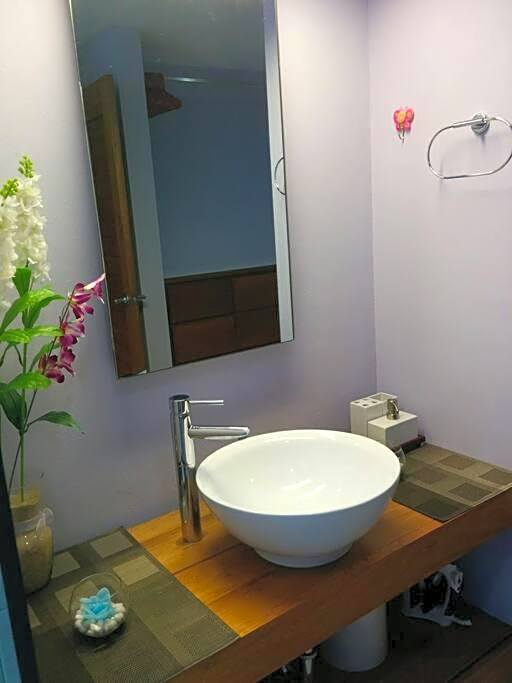 Gorgeous Open Concept Apartment