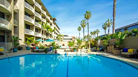 Inn by the Sea Hotel